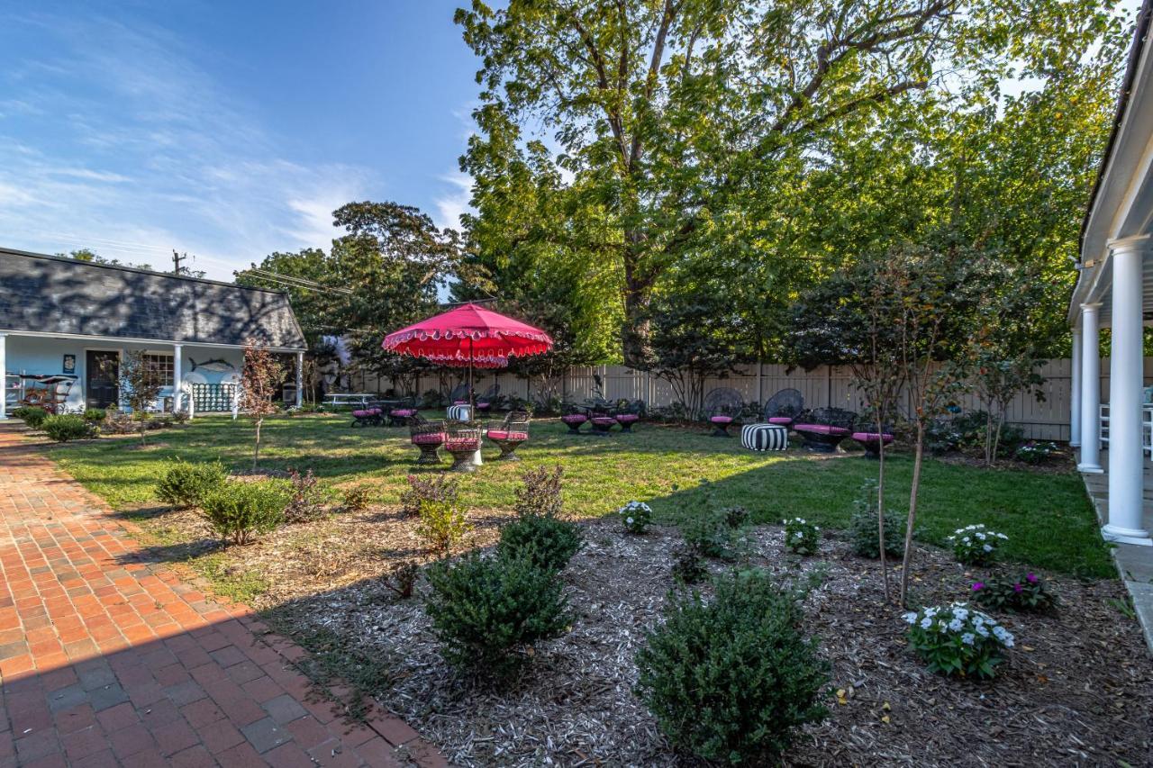 The Chesapeake Inn Urbanna 外观 照片