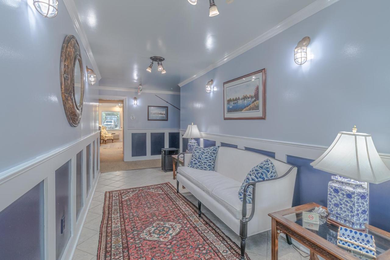 The Chesapeake Inn Urbanna 外观 照片